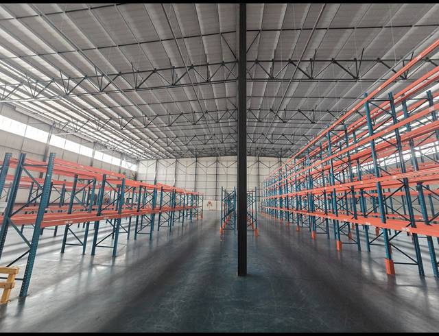 3,234M² WAREHOUSE FOR SALE IN COSMO BUSINESS PARK